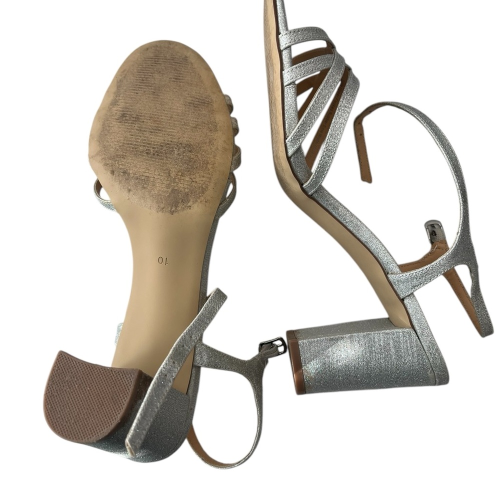Shimmering silver wedge 10 American Glamour by Badgley Mischka